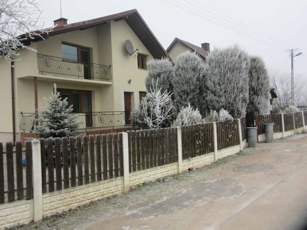 Gospodarstwo Agroturystyczno-Edukacyjne Gratka Celiny  Exterior photo